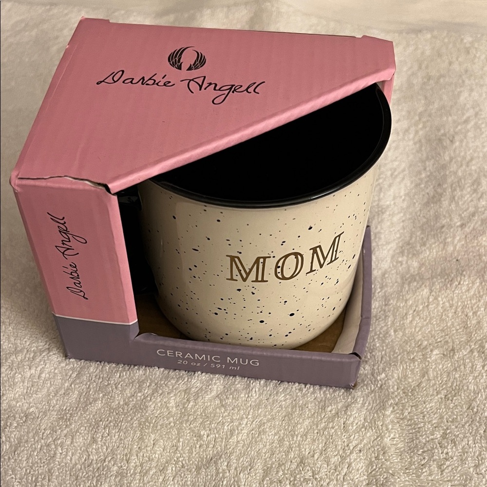 Cream Ceramic Mug “Mom”